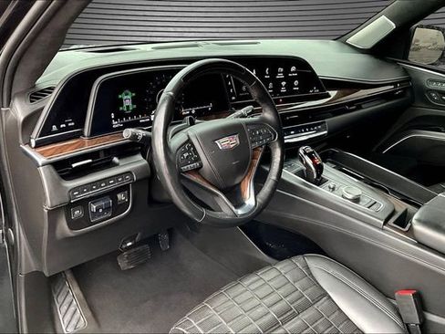 Used 2021 Cadillac Escalade Sport Platinum AWD/4WD image 17