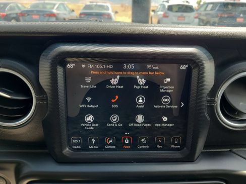 Used 2018 Jeep Wrangler Unlimited Sahara w/ Uconnect 4C Nav & Sound Group AWD/4WD image 20