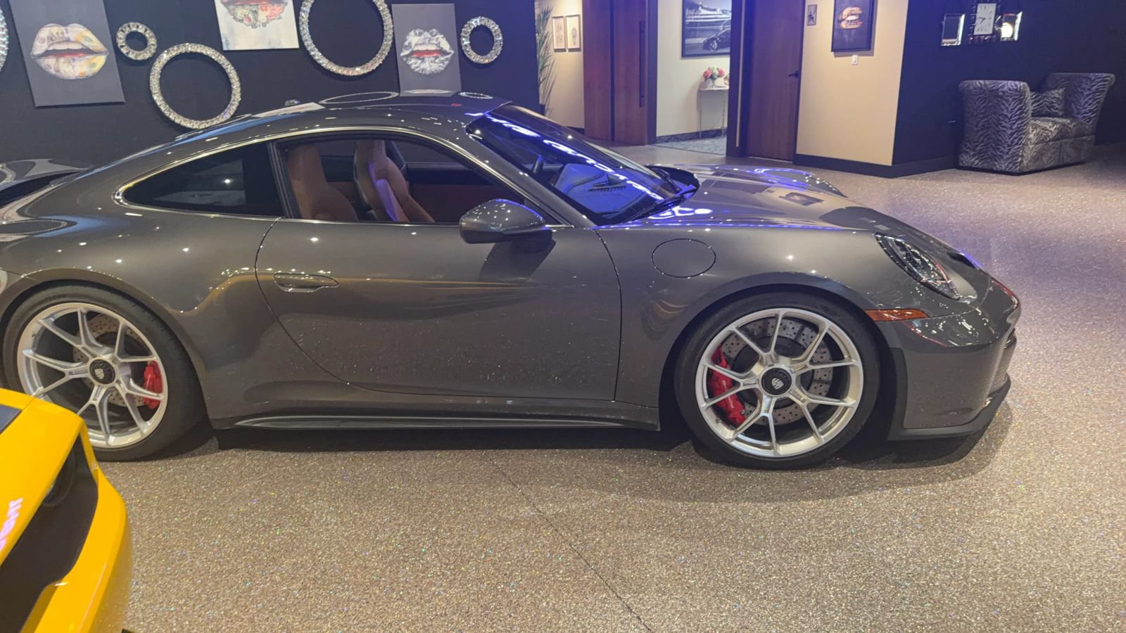 Used 2024 Porsche 911 GT3 RWD image 16