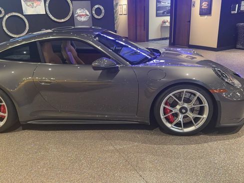 Used 2024 Porsche 911 GT3 RWD image 16