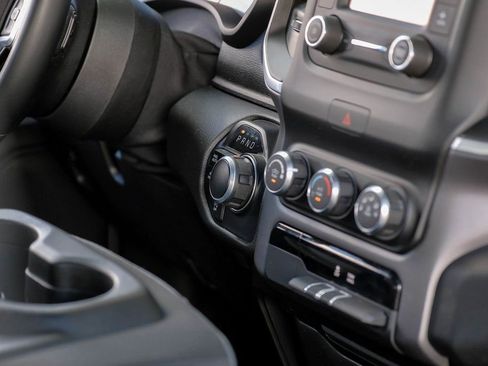 Used 2021 RAM 1500 Big Horn image 32