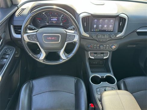 Used 2022 GMC Terrain SLT w/ Infotainment Package II image 10