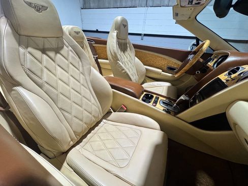 Used 2013 Bentley Continental GT image 33