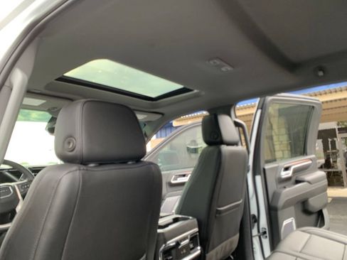 Used 2024 GMC Sierra 3500 Denali w/ Denali Reserve Package AWD/4WD image 40