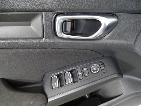 Used 2025 Honda Civic Sport image 15