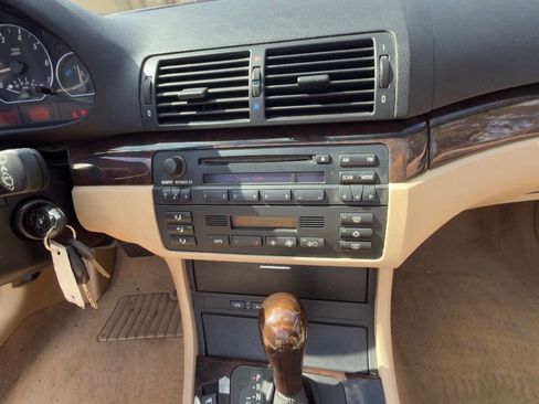 Used 2003 BMW 330Ci Convertible image 46