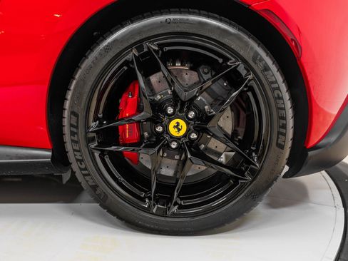 Certified 2025 Ferrari Roma Base image 13