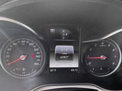 Used 2019 Mercedes-Benz GLC 300 4MATIC image 13