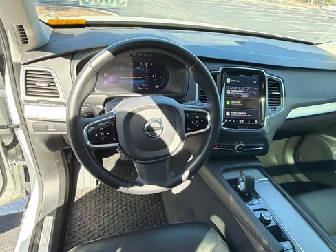 Certified 2023 Volvo XC90 B5 Core image 28