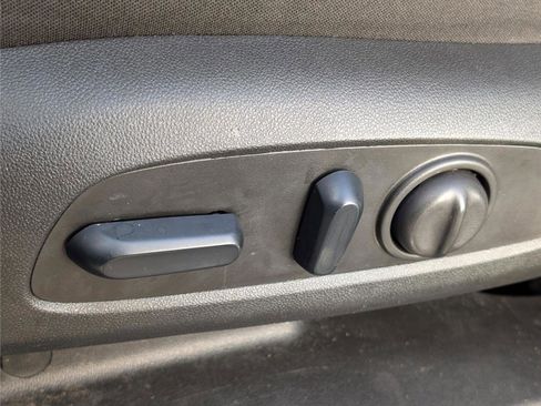 Used 2024 Chevrolet Equinox LT image 18