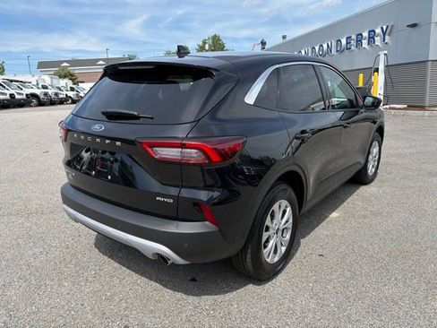 Used 2023 Ford Escape Active w/ Tech Pack #1 AWD/4WD image 3