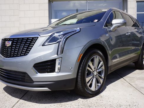 Used 2025 Cadillac XT5 Premium Luxury image 12