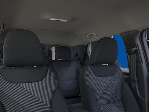 New 2027 Chevrolet Bolt LT w/ Comfort Package FWD image 24