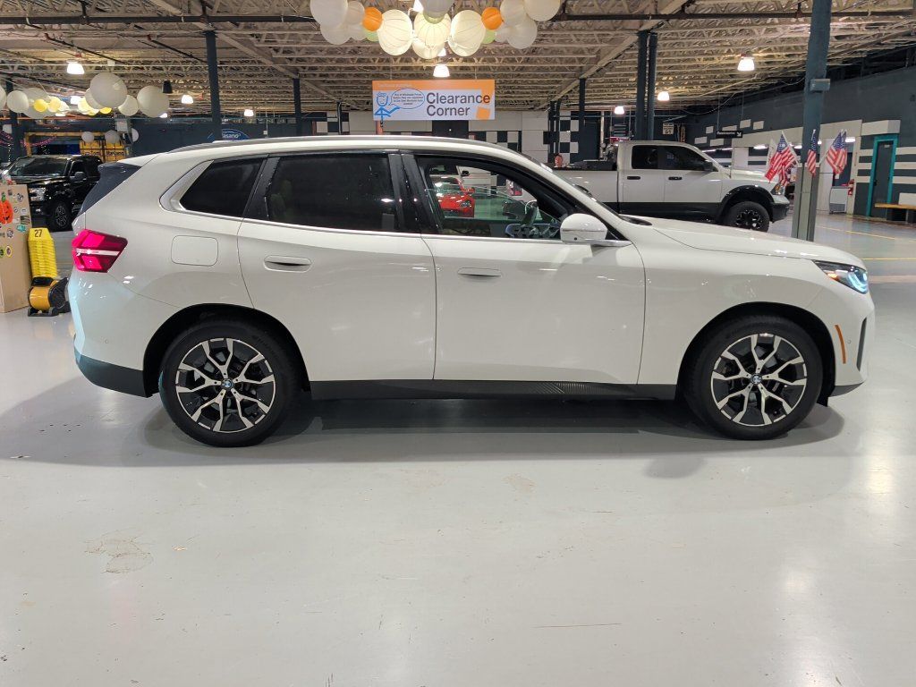 Certified 2025 BMW X3 xDrive30i AWD/4WD image 10