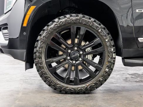 Used 2025 GMC Yukon Denali AWD/4WD image 11