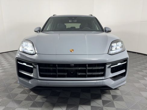 Certified 2026 Porsche Cayenne image 6