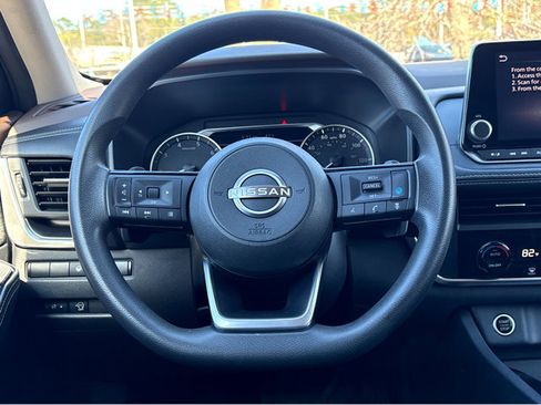 Certified 2023 Nissan Rogue SV image 14