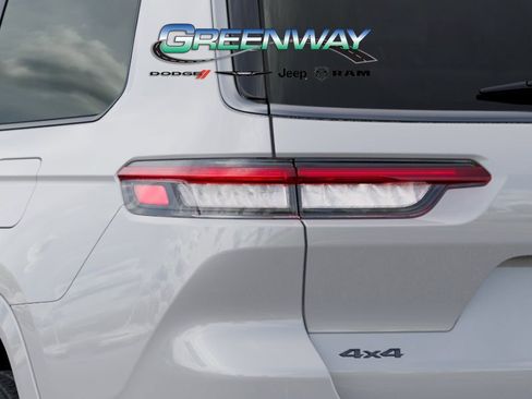 New 2026 Jeep Grand Cherokee L Summit image 9