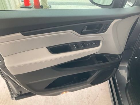 Certified 2023 Honda Odyssey EX-L image 5