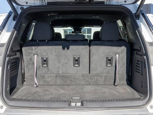 Used 2025 GMC Acadia Elevation image 15