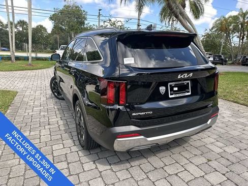 Used 2026 Kia Sorento S w/ S Panoramic Sunroof Package FWD image 12