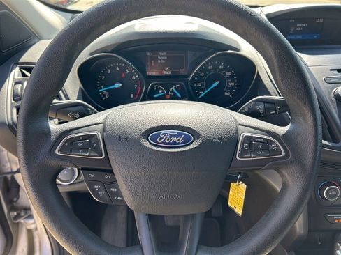 Used 2018 Ford Escape SE image 18