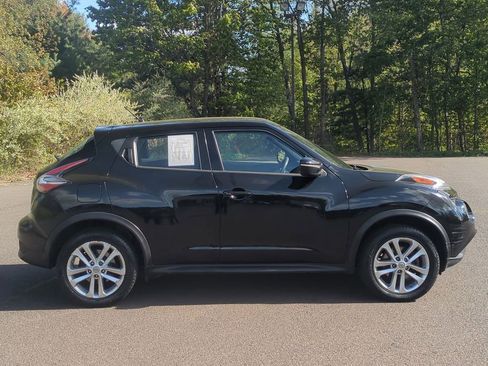 Used 2015 Nissan Juke S AWD/4WD image 3