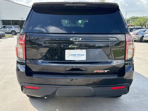 Certified 2024 Chevrolet Suburban RST image 9