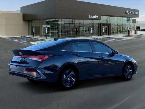 New 2026 Hyundai Elantra SEL Sport Premium FWD image 8