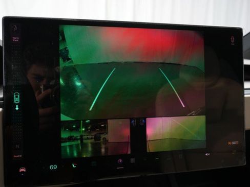 Used 2024 Tesla Model X Plaid image 40