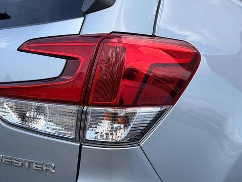 Used 2024 Subaru Forester Limited w/ Convenience Package image 16