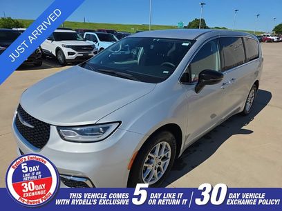 Certified 2024 Chrysler Pacifica Touring-L