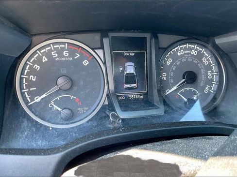 Used 2022 Toyota Tacoma TRD Off-Road AWD/4WD image 5