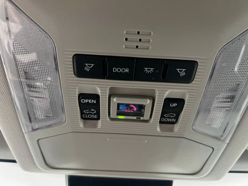 Used 2025 Toyota RAV4 XLE w/ Convenience Package FWD image 21