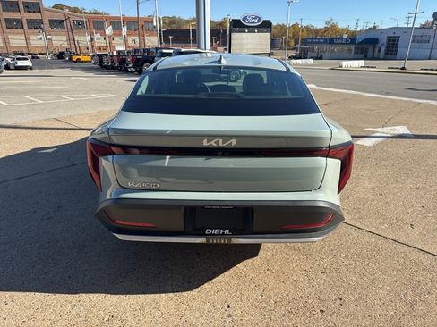 New 2025 Kia K4 LXS image 6