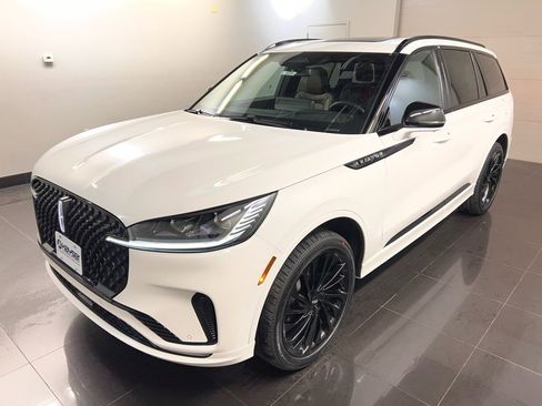 New 2026 Lincoln Aviator Reserve image 3