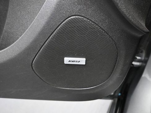 Used 2017 Chevrolet Volt LT w/ Comfort Package image 17