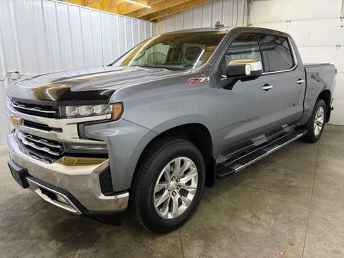 Used 2020 Chevrolet Silverado 1500 LTZ w/ LTZ Premium Package AWD/4WD image 3