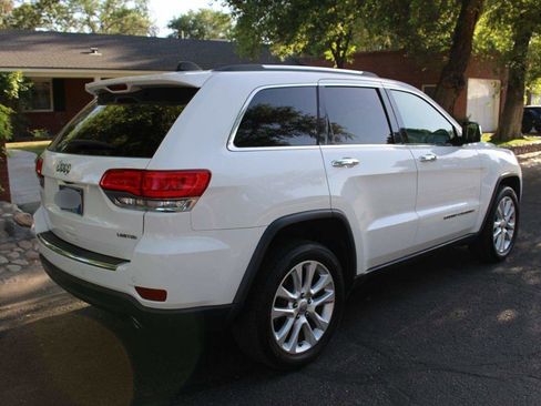 Used 2017 Jeep Grand Cherokee Limited image 6