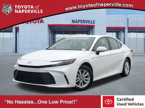 Certified 2025 Toyota Camry LE image 1