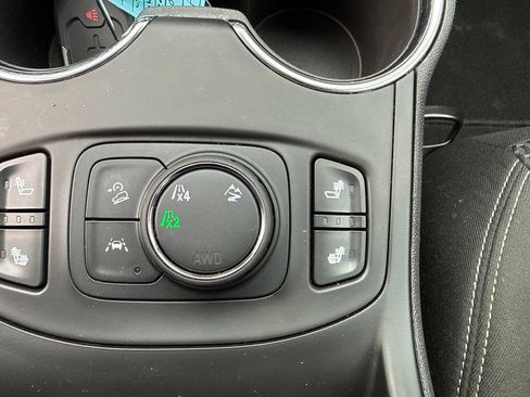 Used 2024 GMC Terrain SLE w/ Driver Convenience Package AWD/4WD image 33