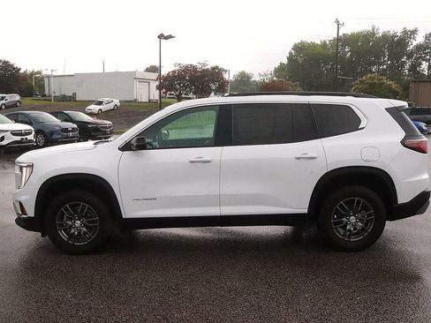 Used 2025 GMC Acadia Elevation FWD image 4