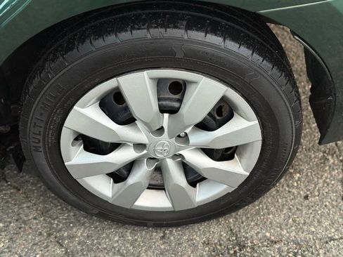 Used 2016 Toyota Corolla LE image 33