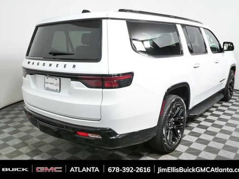 Used 2024 Jeep Wagoneer L Series II w/ Convenience Group I AWD/4WD image 3