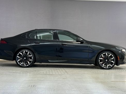 New 2026 BMW 530i w/ M Sport Package RWD image 7