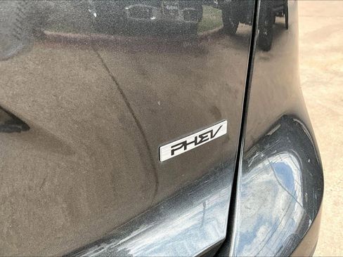 Used 2023 Kia Niro EX image 10