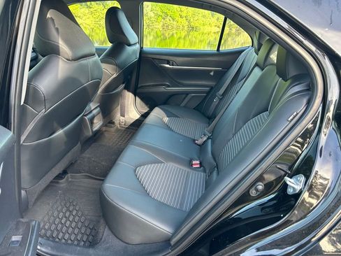 Used 2022 Toyota Camry SE image 13