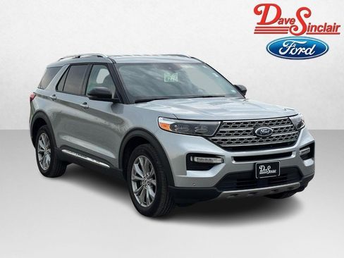 Used 2024 Ford Explorer Limited w/ Equipment Group 301A AWD/4WD image 4