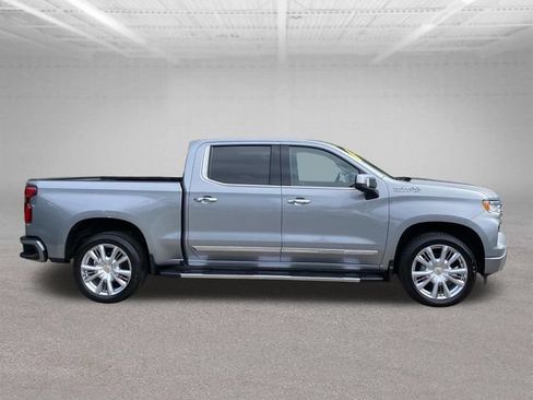 Used 2024 Chevrolet Silverado 1500 High Country w/ High Country Premium Package AWD/4WD image 5