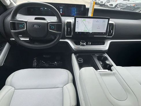 New 2026 Ford Expedition Max Platinum w/ Driver's Package image 23